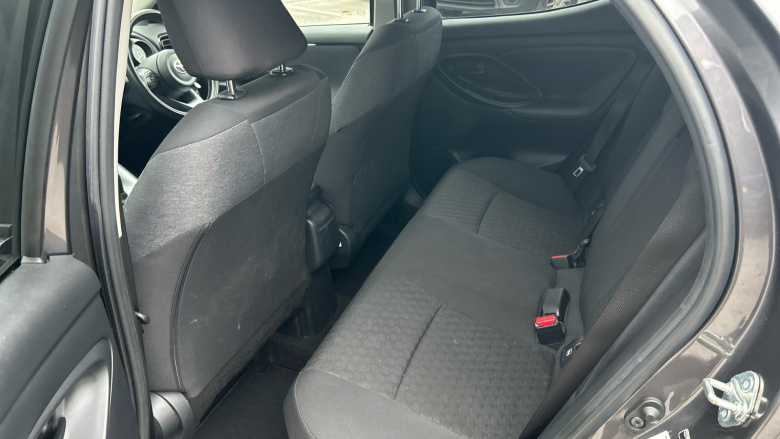 Toyota Yaris 1.5 Hybrid Design 5dr CVT Hybrid Hatchback